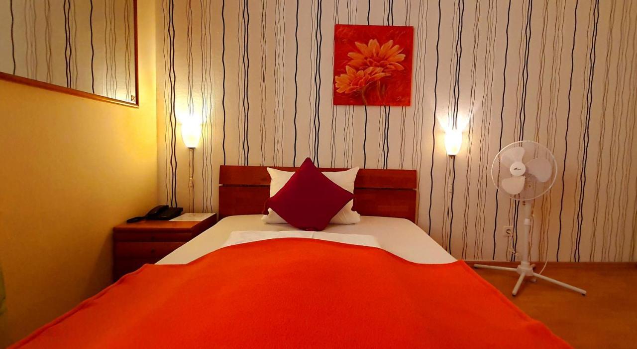 מאנהיים Hotel Deutscher Hof מראה חיצוני תמונה